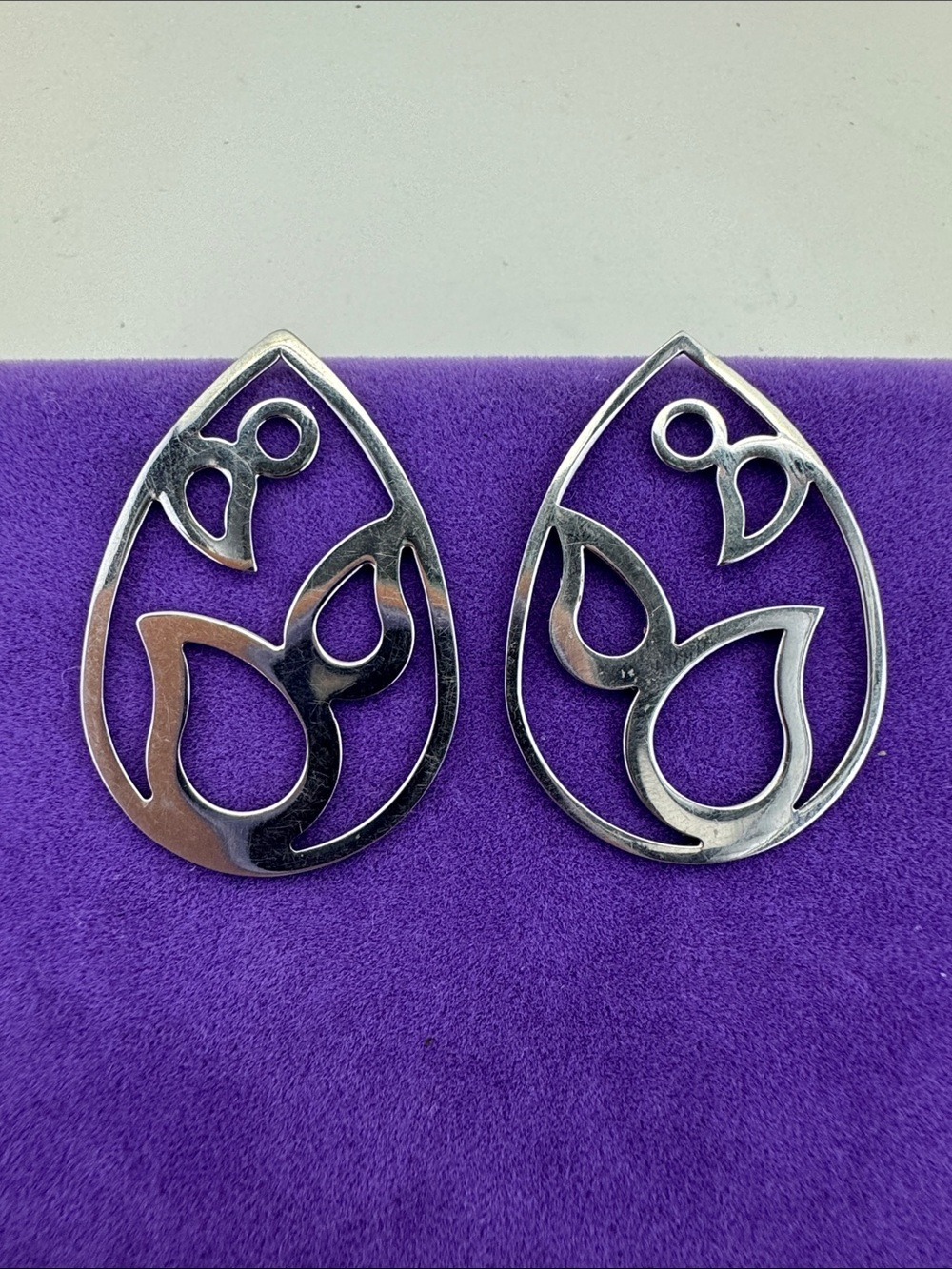 💛 Classic Bela Stainless Steel Teardrop Cutout Earrings | Industrial Designer